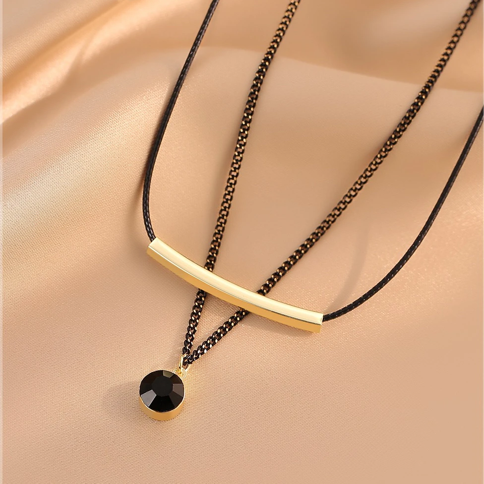 black-minimalist-double-layer-geometric-necklace