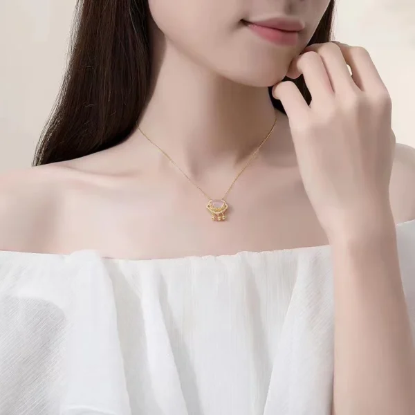 Copper alloy gourd necklace, Chinese style turning luck jewelry, adjustable 40+5cm chain, fade-proof collarbone necklace, JIN BAI ZHENG brand, light luxury women's accessory, hypoallergenic necklace, symbolic gift idea, versatile daily wear, sustainable materials, affordable elegance, artisan crafted, positive energy accessory, modern feminine style, special occasion gift, holistic wellness jewelry, cultural inspired design, elegant packaging.