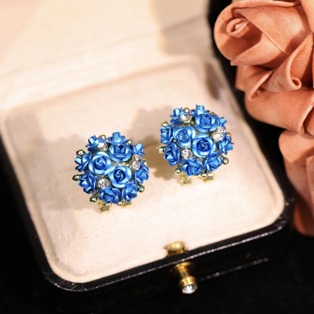 Midsummer copper alloy earrings, blue floral cluster earrings, light luxury fashion earrings, versatile designer earrings, hypoallergenic statement earrings, nature-inspired jewelry, seasonal floral accessories, gift for her, nickel-free earrings, tarnish-resistant earrings, bold yet refined earrings, summer garden theme, lightweight comfortable earrings, secure clutch earrings, premium copper alloy jewelry, vibrant blue earrings, artistic floral design, day-to-night earrings, affordable luxury accessories, unique designer earrings.