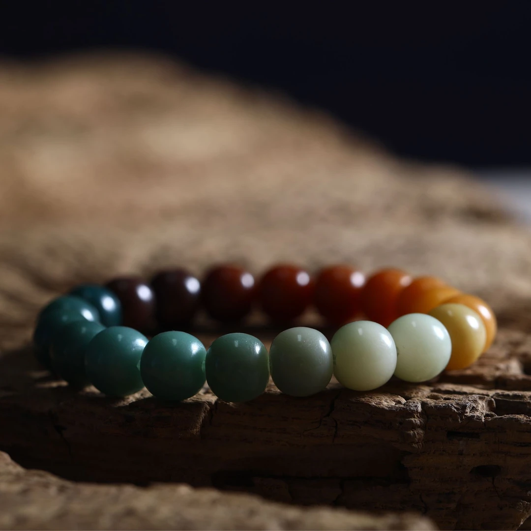 Bodhi Bracelet with Calligraphy Background and Gradual Color Change