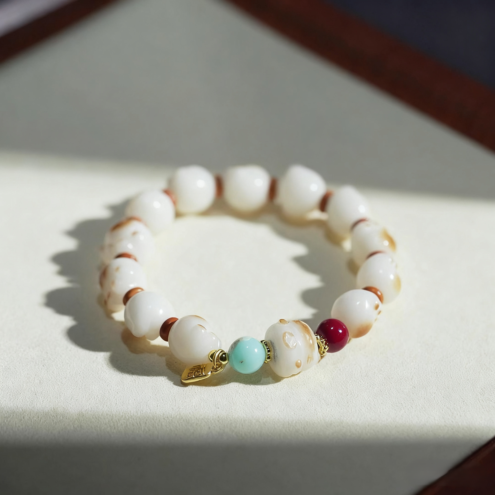 Single Strand Bodhi Bracelet with Cat Design and Lucky Cat Symbol